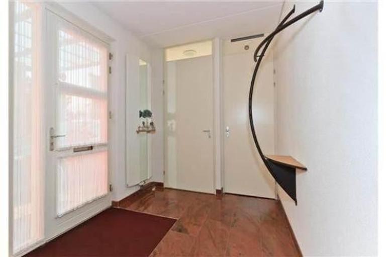 Vrijstaande villa met 4 slaapkamers - Afbeelding 9