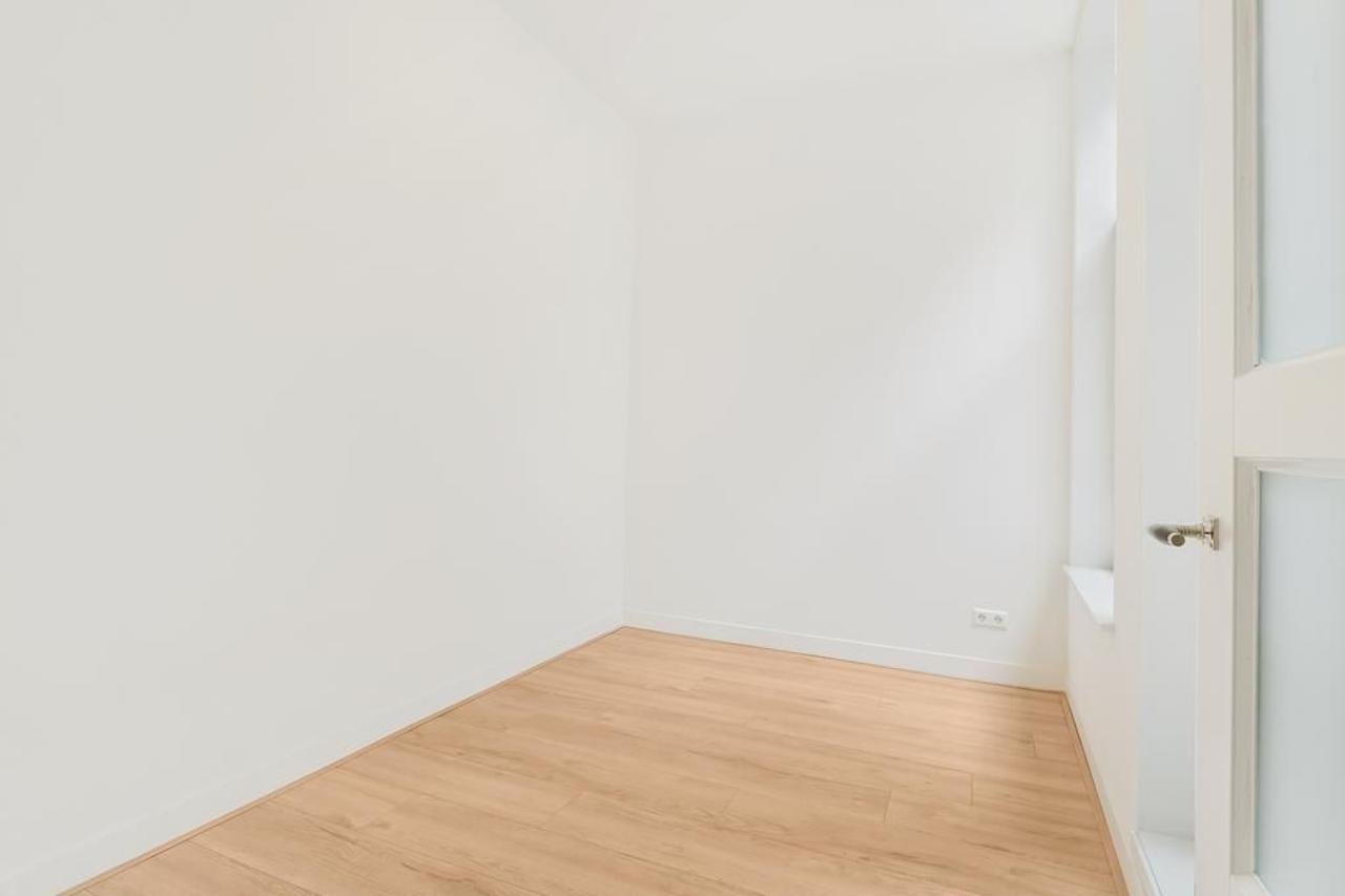 3-room apartment in the city center - Image 17