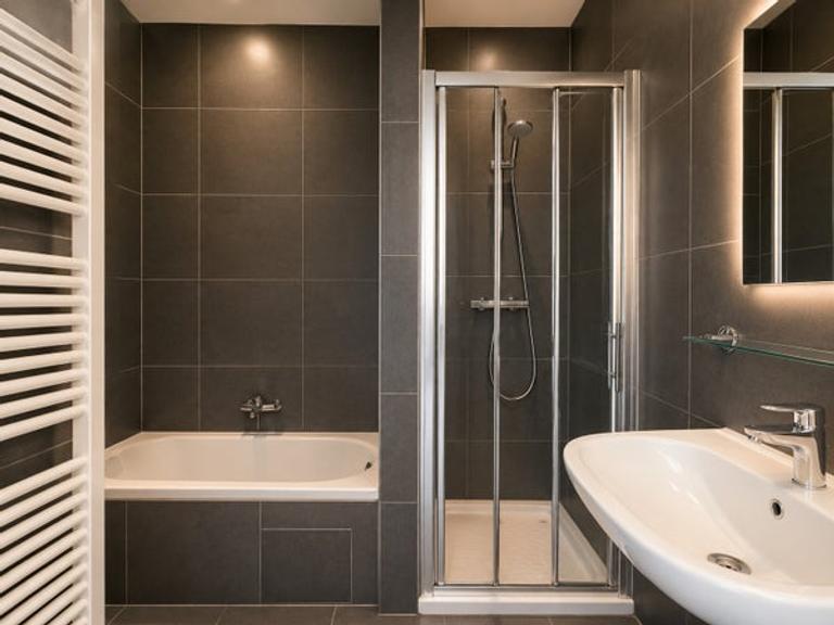 Dubbel bovenhuis met 2 badkamers - Afbeelding 8