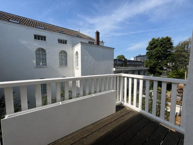 Dubbel bovenhuis met 2 badkamers - Afbeelding 9