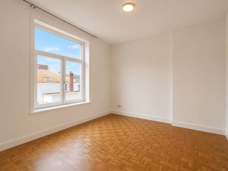 Dubbel bovenhuis met 2 badkamers - Afbeelding 5