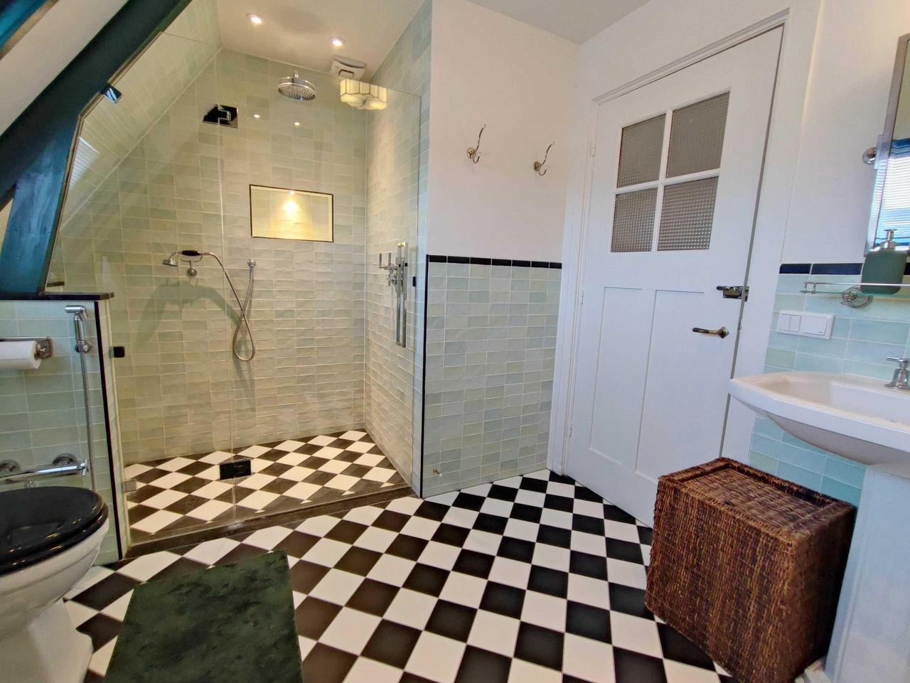 House for Rent on Spoorstraat - Image 39