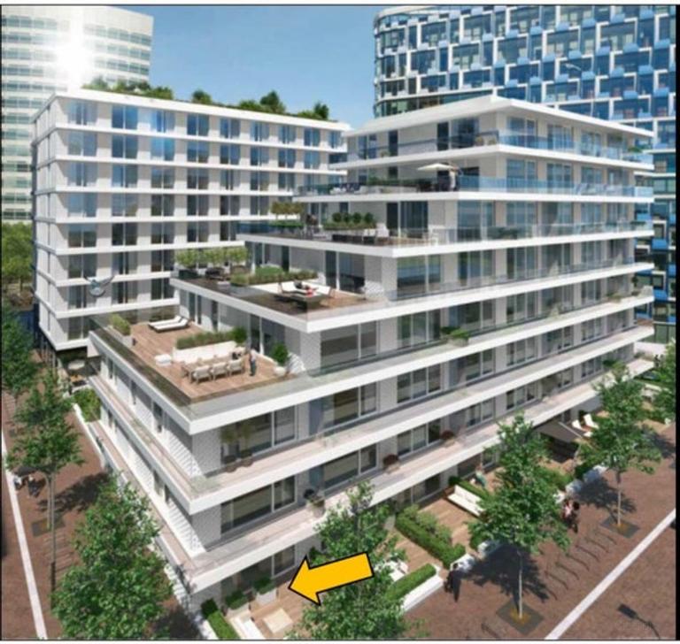 Studio with sunny terrace in the Zuidas - Image 1