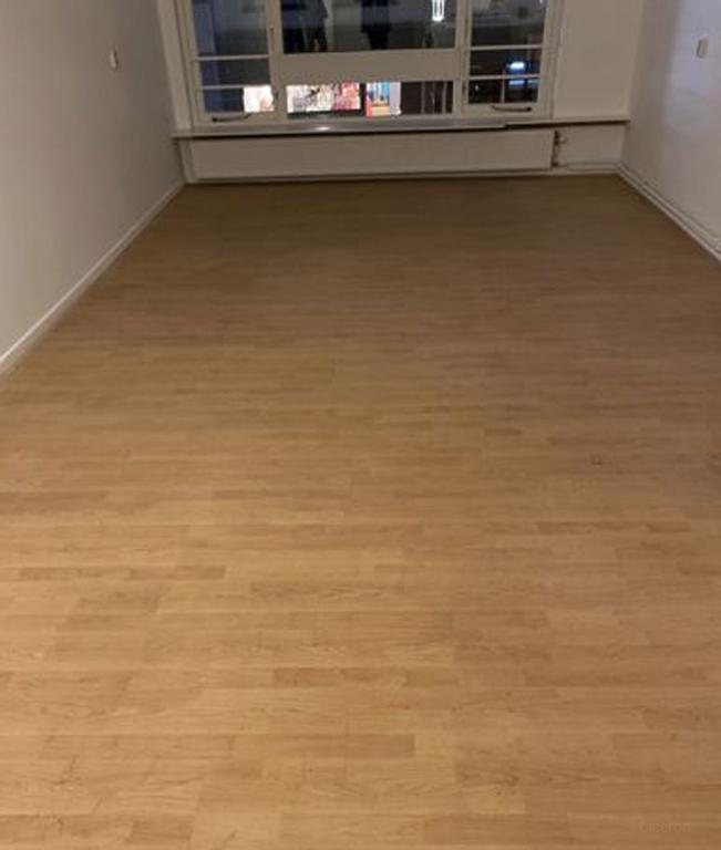 2-bedroom apartment with roof terrace in city center - Image 4