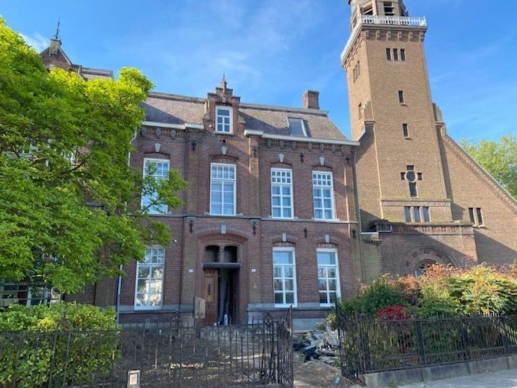 Appartement 59 m2 met eigen parkeerplek - Afbeelding 1
