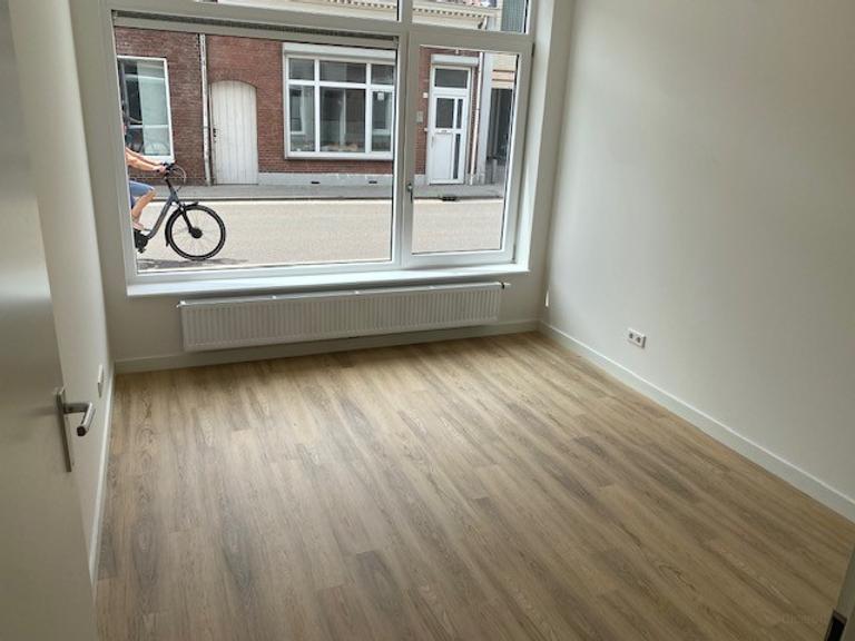 Licht 2-kamer appartement met tuin in Tilburg - Afbeelding 5