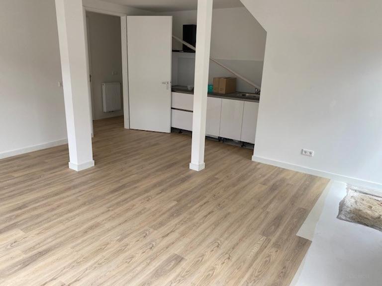 Licht 2-kamer appartement met tuin in Tilburg - Afbeelding 2