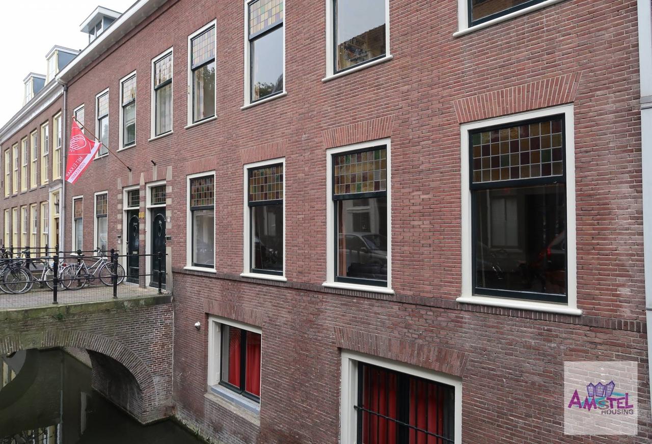 Furnished living on the Kromme Nieuwegracht - Image 1