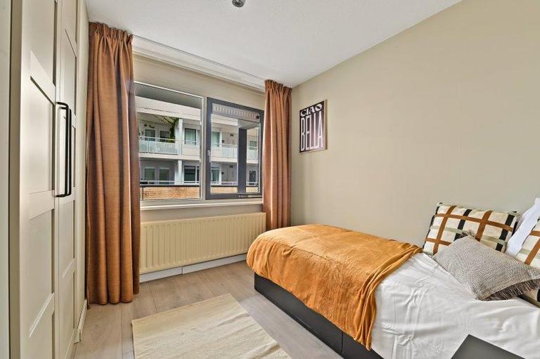 79 m2 with balcony in the heart of The Hague - Image 15