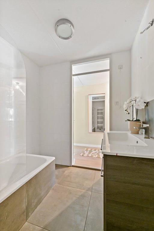 79 m2 with balcony in the heart of The Hague - Image 21