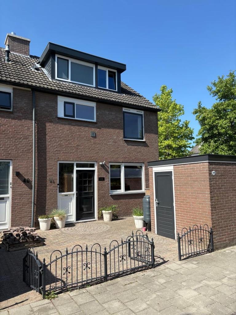 4-slaapkamer huis met tuin en haard - Afbeelding 1