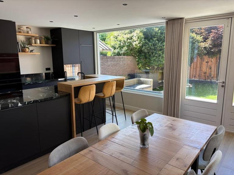 4-slaapkamer huis met tuin en haard - Afbeelding 12