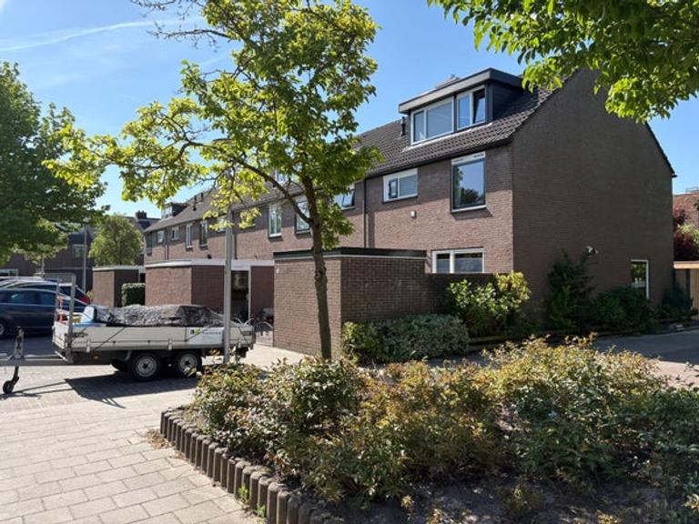4-slaapkamer huis met tuin en haard - Afbeelding 2