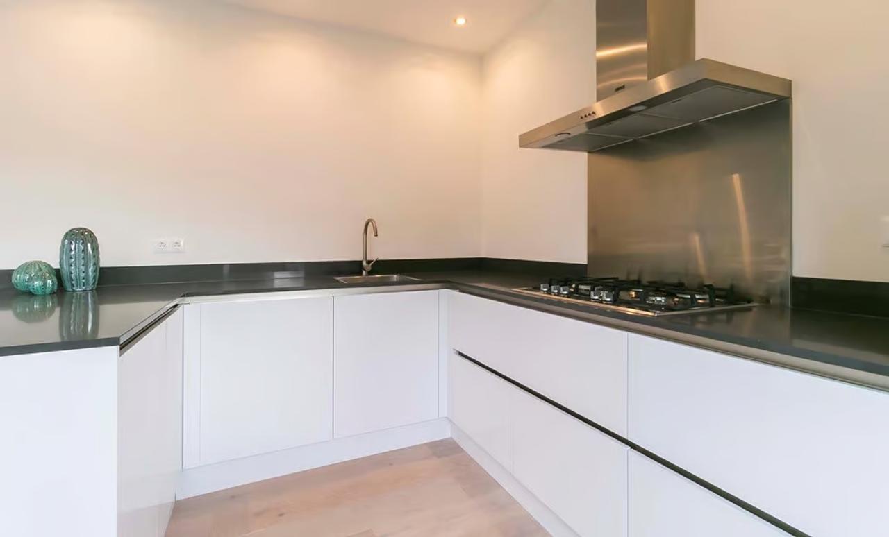 2-bedroom apartment in Valkenbos - Image 9