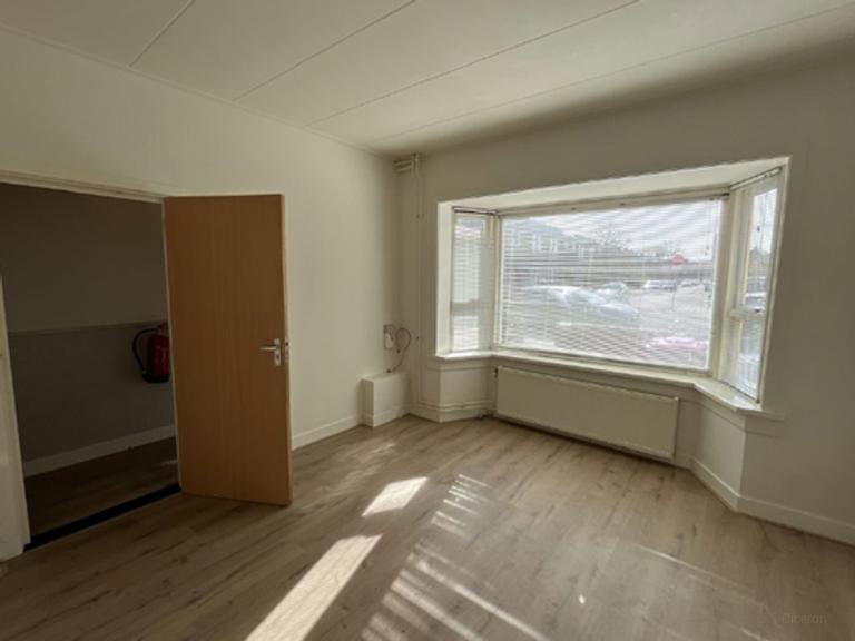 Jaren 30 huurwoning met tuin in Leeuwarden - Afbeelding 2