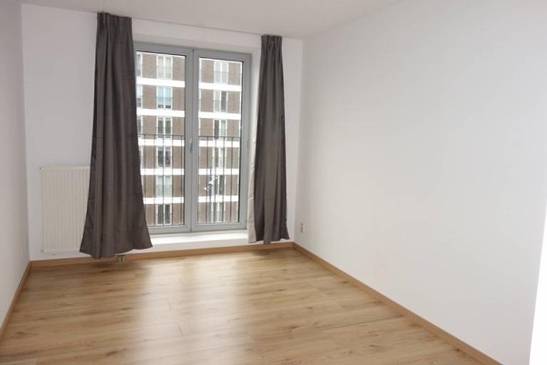 132 m² apartment with 4 bedrooms - Image 6