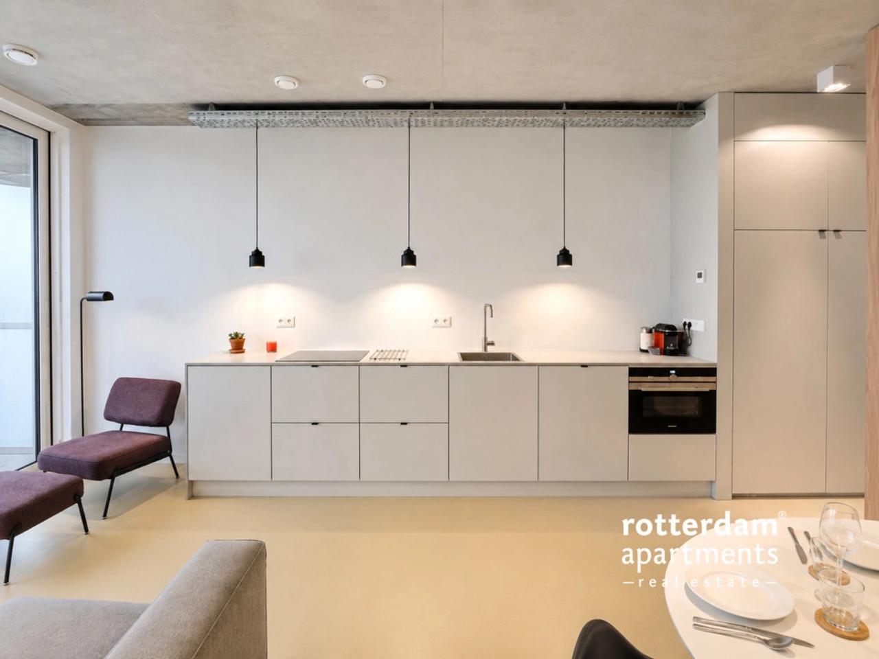Furnished studio with balcony - Image 2