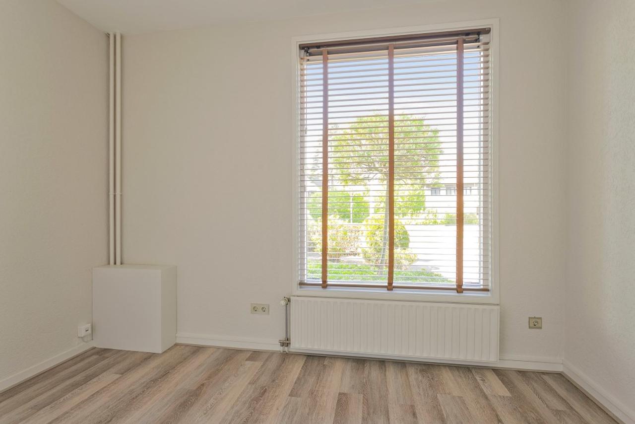 Detached villa with 6 bedrooms - Image 9