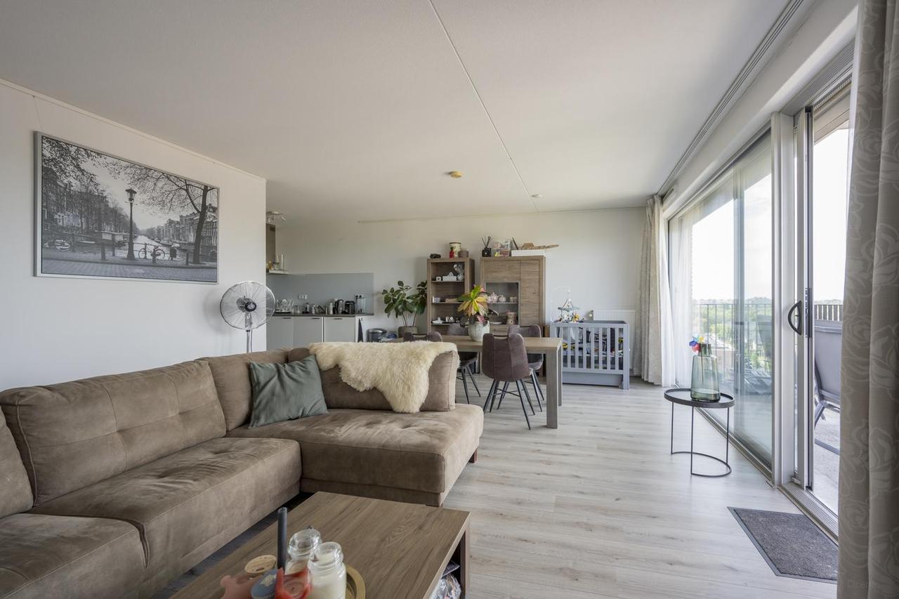 3-kamerappartement met zonnig balkon - Afbeelding 12