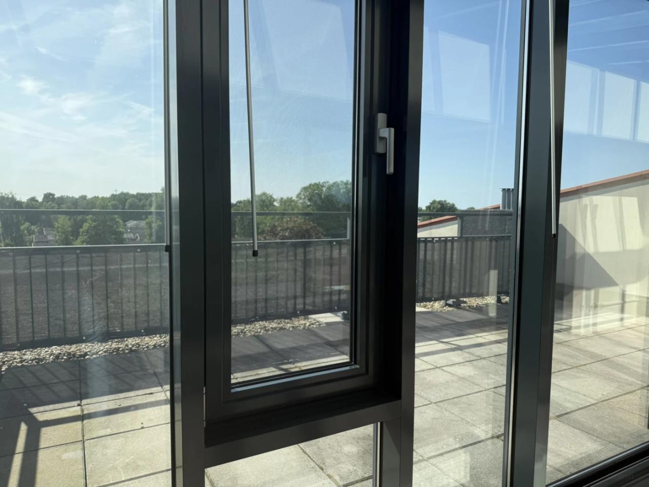 Penthouse with mezzanine and roof terrace - Image 7