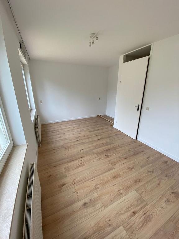 4-room apartment with balcony in Osdorp - Image 10