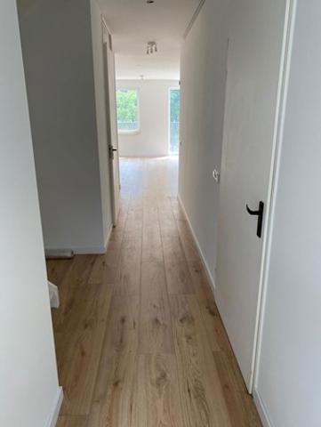 4-room apartment with balcony in Osdorp - Image 3
