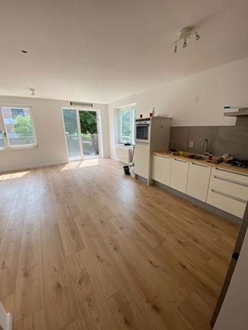 4-room apartment with balcony in Osdorp - Image 6