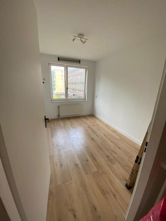 4-room apartment with balcony in Osdorp - Image 11