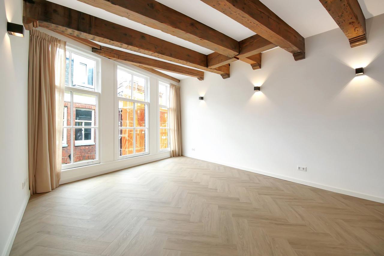 3-Bedroom Apartment in the Heart of Amsterdam - Image 3