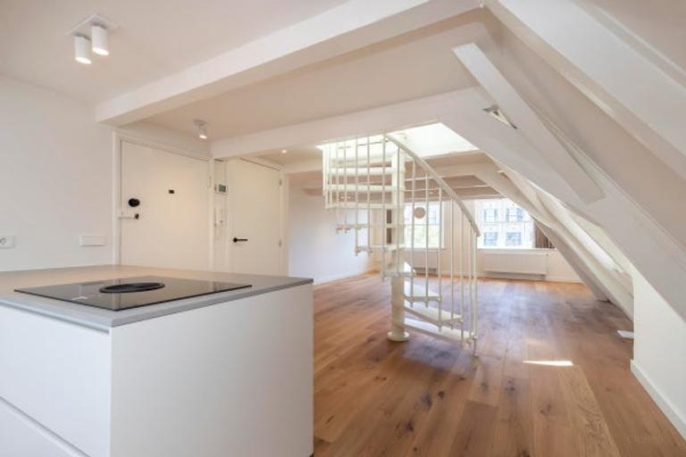 Double upper-floor apartment with terrace on the Singel - Image 7