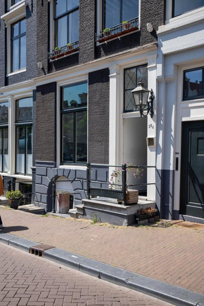 Double upper-floor apartment with terrace on the Singel - Image 2