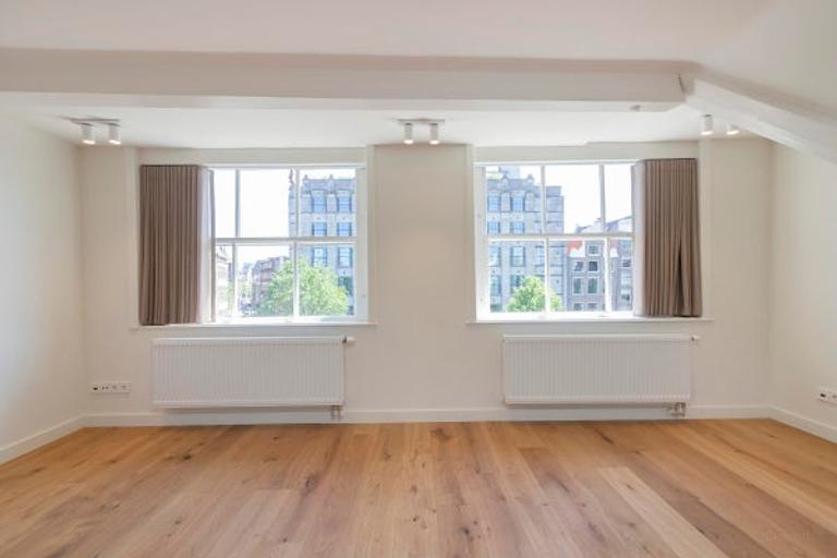 Double upper-floor apartment with terrace on the Singel - Image 11