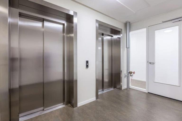 97 m² apartment with parking space on Strijp-S - Image 4