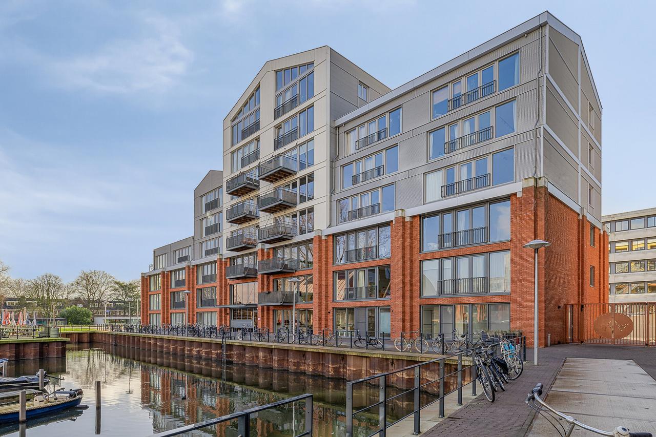 87 m2 aan het water in Transwijk-Noord - Afbeelding 1