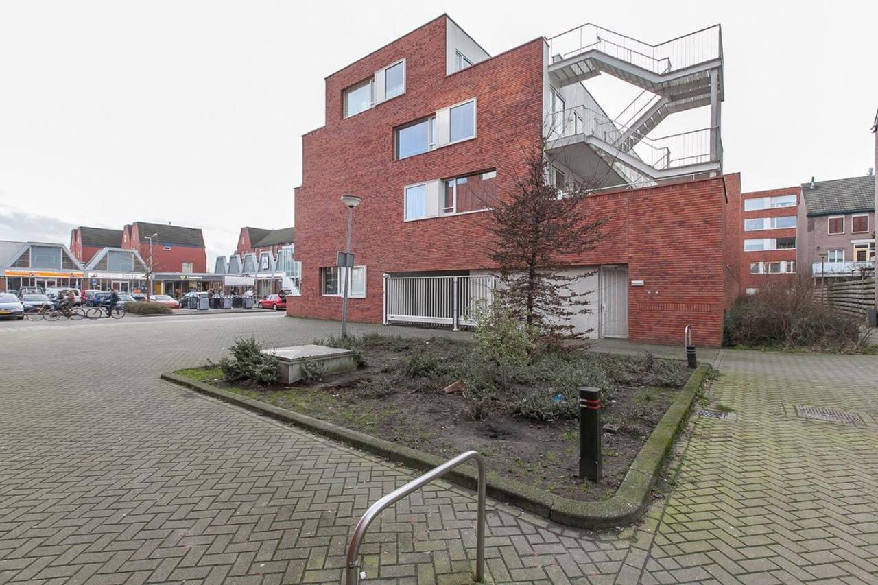 106 m² corner apartment with south-facing balcony - Image 3