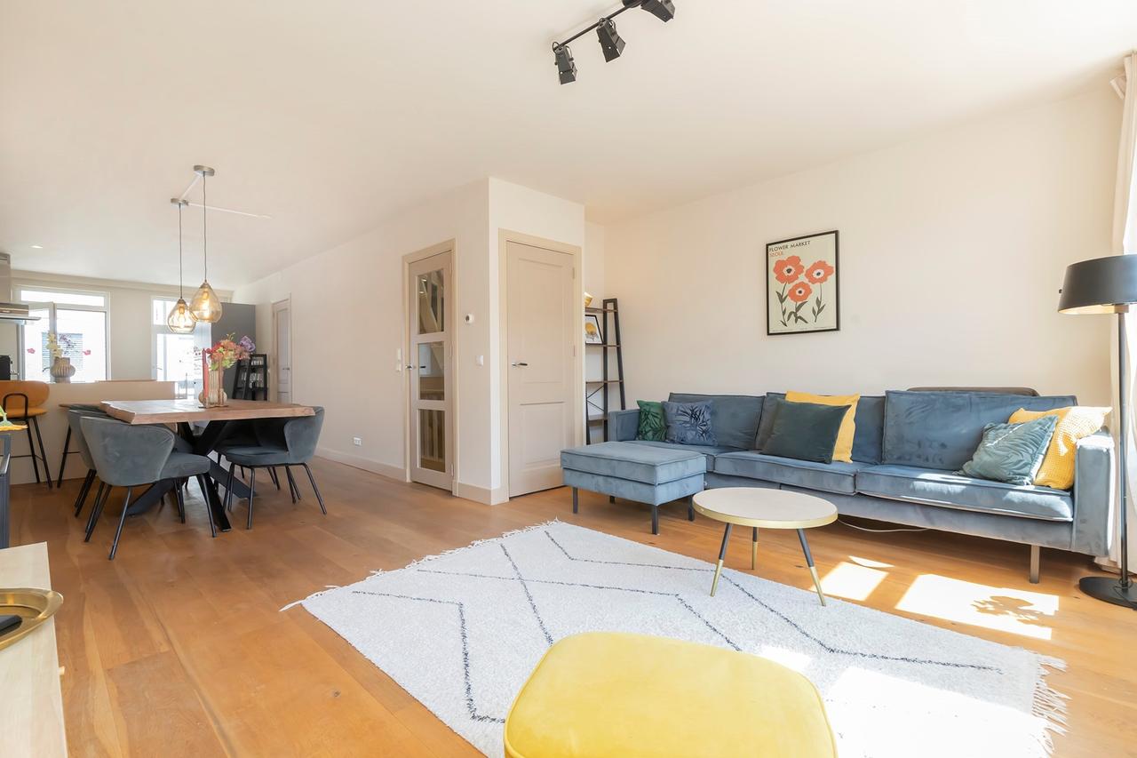 Gerenoveerd appartement in De Pijp met dakterras - Afbeelding 1