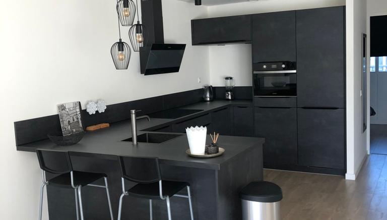 Renovated 85m² apartment on Weena - Image 17