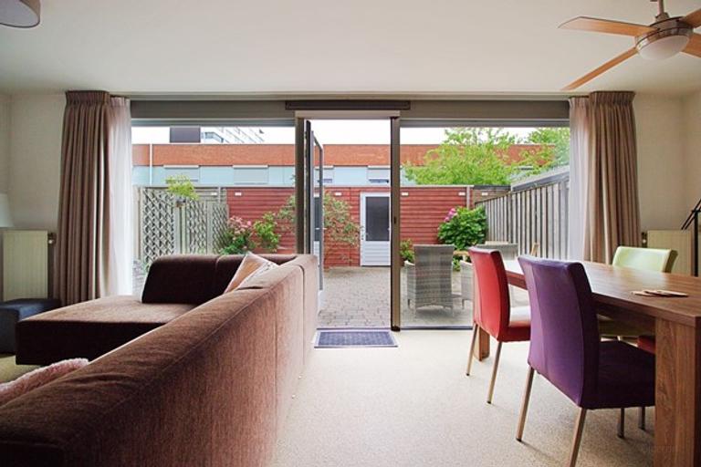 Furnished house with garden in Tilburg - Image 6