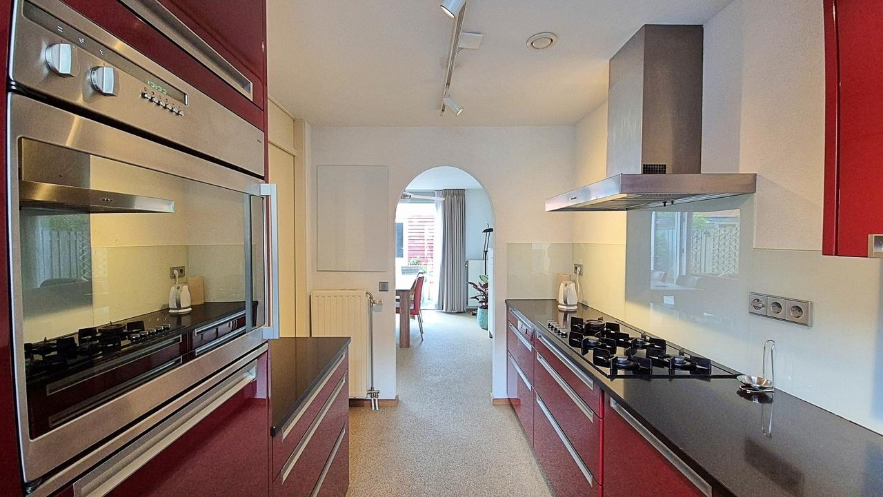 Furnished house with garden in Tilburg - Image 20