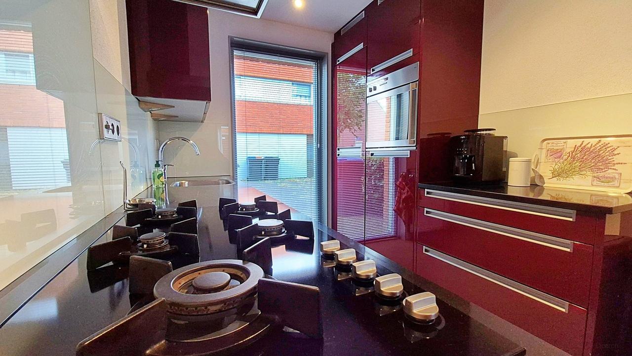 Furnished house with garden in Tilburg - Image 16
