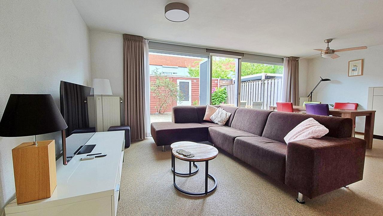 Furnished house with garden in Tilburg - Image 1