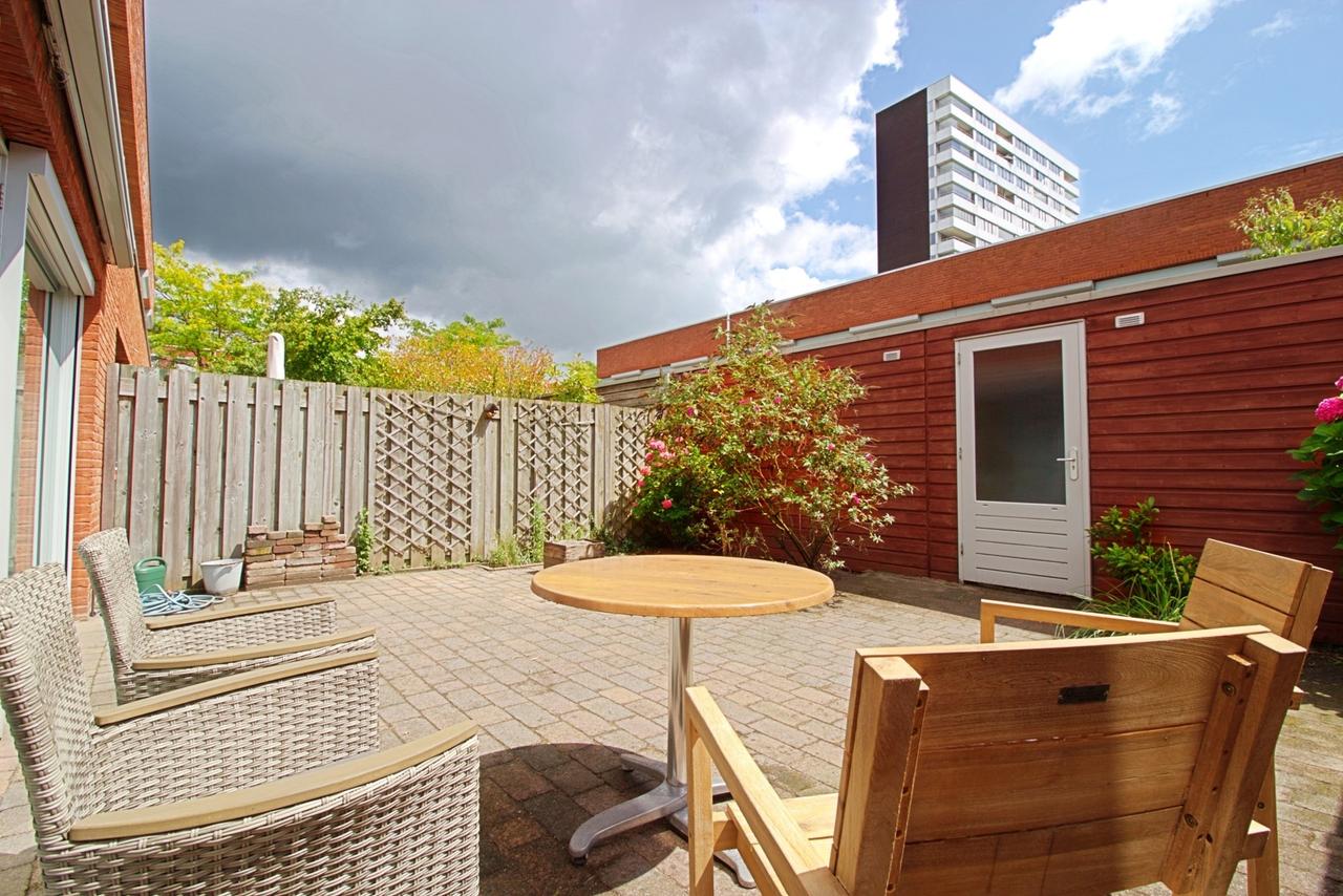 Furnished house with garden in Tilburg - Image 12