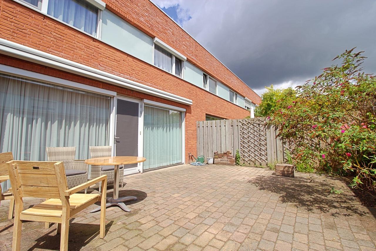 Furnished house with garden in Tilburg - Image 11