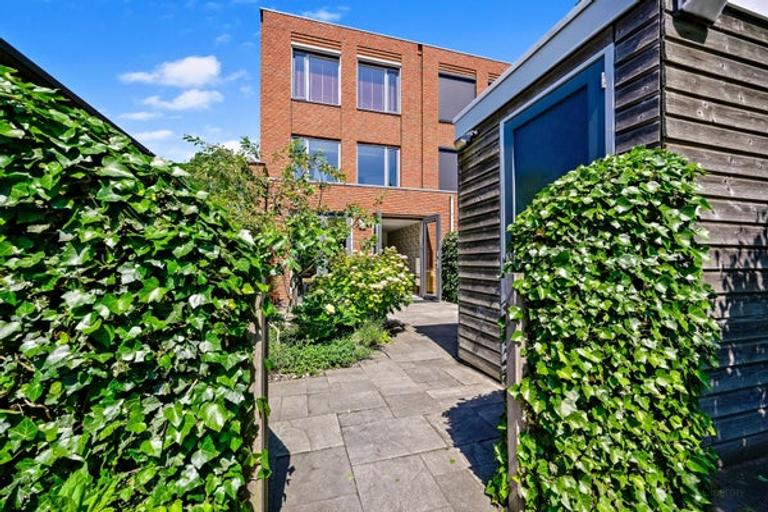 Family home (162m²) in The Hague - Image 18