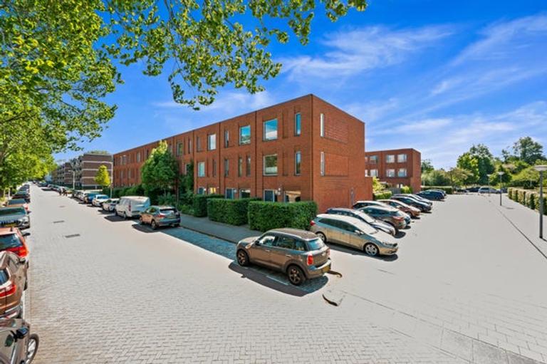 Family home (162m²) in The Hague - Image 2