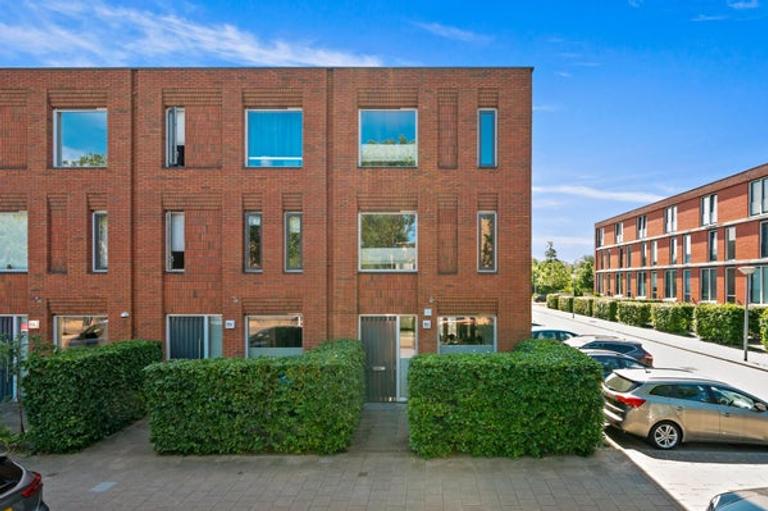 Family home (162m²) in The Hague - Image 1