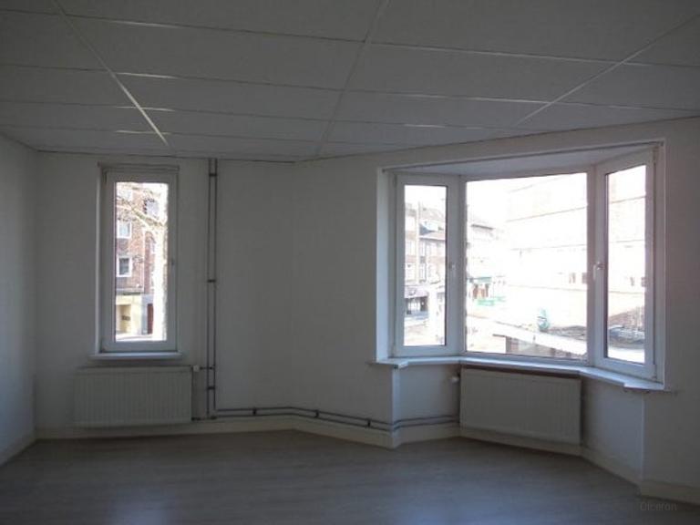 65 m² apartment directly on the Markt in Geleen - Image 4