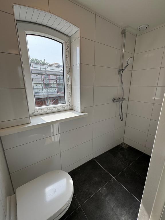 Bright room with kitchen in Helpman - Image 14