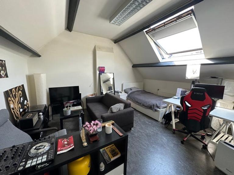 Studentenkamer met eigen keuken in Wyck - Afbeelding 1