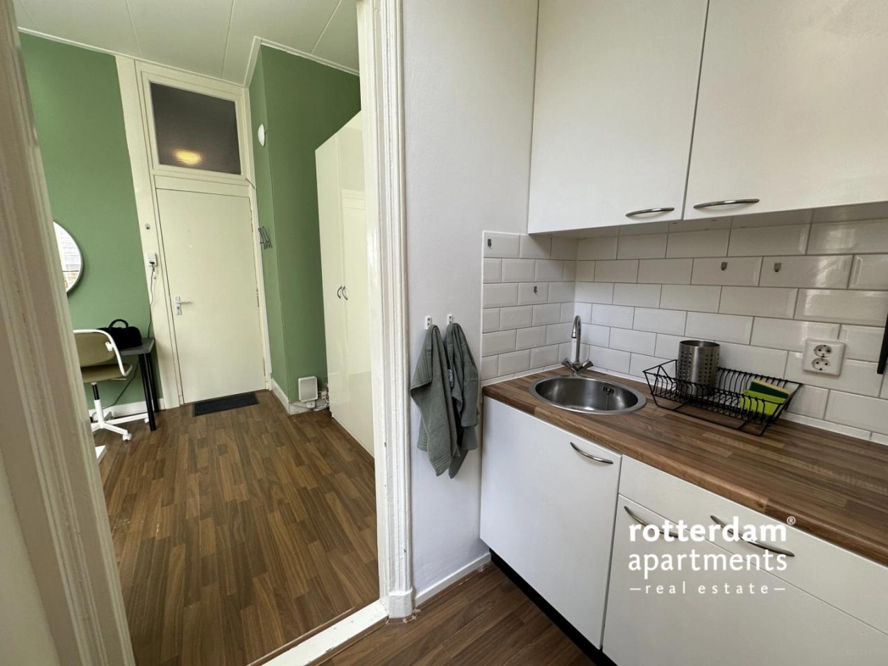 Gemeubileerde studio met eigen keuken - Afbeelding 4